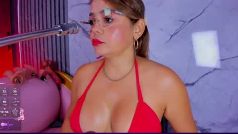 Snapshot of shayra_boobs2 chatting on June 12, 10:36 am shayra_boobs2 online show from June 12, 10:36 am