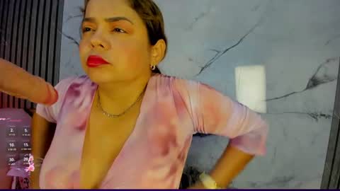 Snapshot of shayra_boobs2 chatting on July 2, 10:32 am shayra_boobs2 online show from July 2, 10:32 am