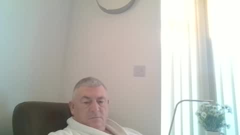 she52 online show from December 2, 8:19 am