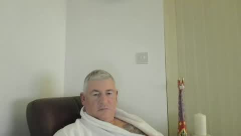 she52 online show from December 20, 6:26 pm