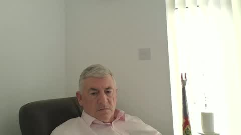 she52 online show from April 15, 12:34 pm