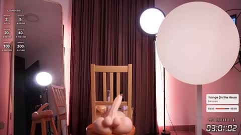 Snapshot of she_lau_ghs chatting on September 28, 4:40 am Laura c online show from September 28, 4:40 am