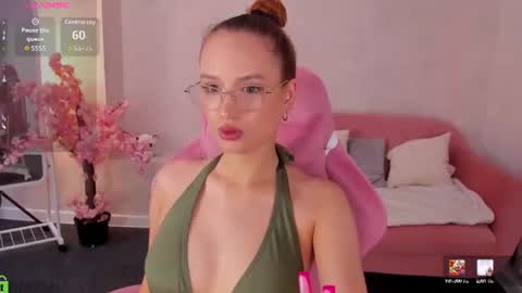 Amely online show from June 13, 9:18 am