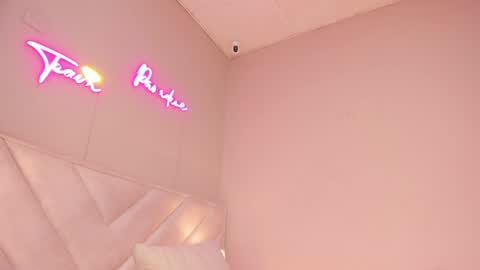 sheila__x online show from April 12, 12:43 pm