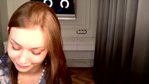 Snapshot of sheilla_pink chatting on May 2, 9:31 pm SHEILA online show from May 2, 9:31 pm