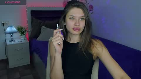 Snapshot of sheillatyler chatting on May 30, 8:11 am Alexis online show from May 30, 8:11 am