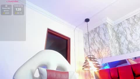 Snapshot of sheilly_brown chatting on November 11, 7:25 pm sheilly_brown online show from November 11, 7:25 pm