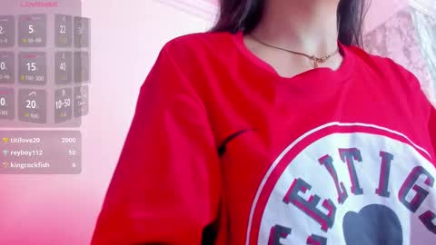 Snapshot of sheilly_brown chatting on December 14, 9:47 am sheilly_brown online show from December 14, 9:47 am