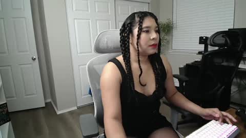 sheilyn_smith online show from September 19, 10:05 am