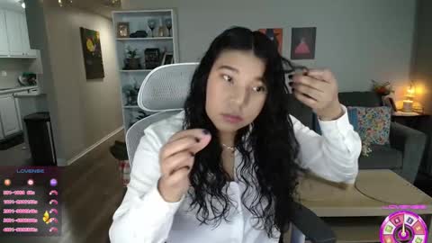 sheilyn_smith online show from March 6, 2:30 am