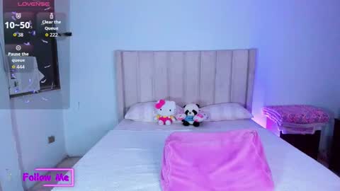 Danna   online show from November 11, 2:33 am