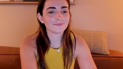 Snapshot of sheisallthat chatting on July 2, 2:33 am sheisallthat online show from July 2, 2:33 am