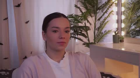 Bella  online show from November 5, 6:24 am