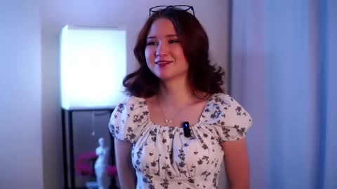 Lina online show from February 4, 1:39 pm