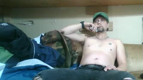 Snapshot of shellbulletburst chatting on December 9, 7:18 pm caught up in you online show from December 9, 7:18 pm