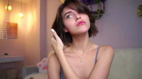 Snapshot of shelleyharn chatting on October 25, 1:02 am Alex online show from October 25, 1:02 am