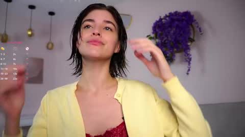 Snapshot of shelleyharn chatting on December 15, 12:59 am Alex online show from December 15, 12:59 am