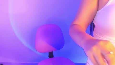   online show from October 15, 2:11 am