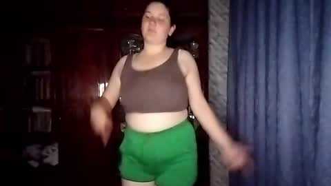 Snapshot of shellydiffley chatting on June 13, 6:28 pm Shelly online show from June 13, 6:28 pm