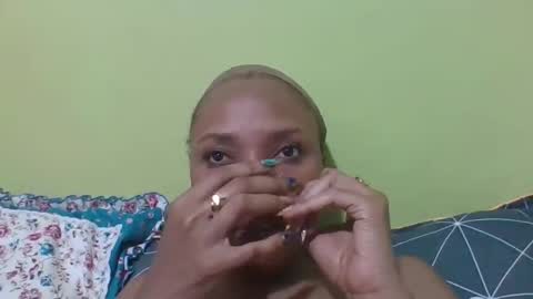 shellymadonna online show from February 15, 8:02 am