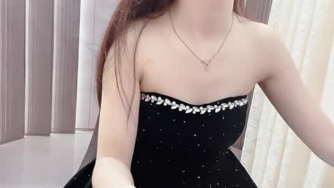 Shelly online show from April 9, 1:27 am