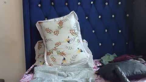 sherry_l online show from March 6, 12:01 pm