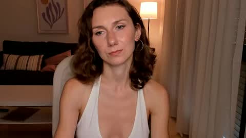 Snapshot of shesleepsnaked chatting on December 15, 4:26 pm shesleepsnaked online show from December 15, 4:26 pm