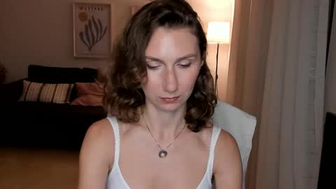 Snapshot of shesleepsnaked chatting on January 1, 4:39 pm shesleepsnaked online show from January 1, 4:39 pm