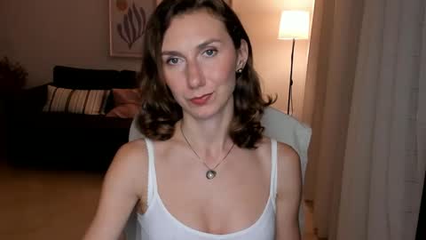 Snapshot of shesleepsnaked chatting on January 1, 7:43 pm shesleepsnaked online show from January 1, 7:43 pm