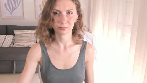 Snapshot of shesleepsnaked chatting on February 8, 11:55 am shesleepsnaked online show from February 8, 11:55 am