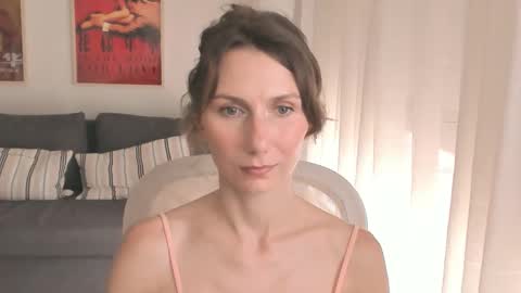Snapshot of shesleepsnaked chatting on September 18, 3:36 pm shesleepsnaked online show from September 18, 3:36 pm