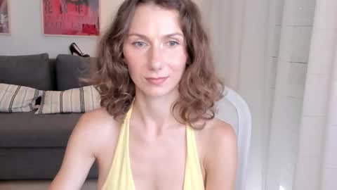 Snapshot of shesleepsnaked chatting on September 21, 5:25 pm shesleepsnaked online show from September 21, 5:25 pm