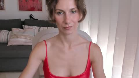 Snapshot of shesleepsnaked chatting on September 22, 1:57 pm shesleepsnaked online show from September 22, 1:57 pm