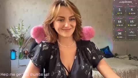 Snapshot of sheslike_firstlove chatting on July 24, 12:47 pm Vanessa online show from July 24, 12:47 pm