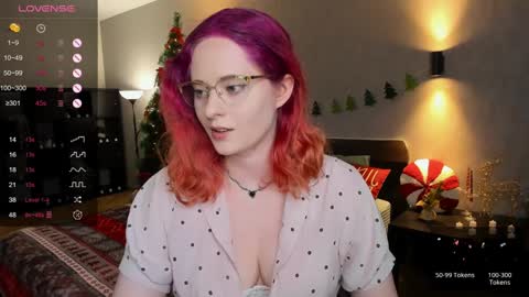 Snapshot of sheslinki chatting on December 20, 12:16 pm Hello guys my name is Aemilia online show from December 20, 12:16 pm