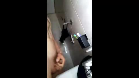 Snapshot of shevonkiy chatting on May 14, 9:16 am NoMan19sm online show from May 14, 9:16 am