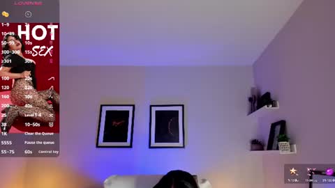 Snapshot of sheyla_hills_ chatting on July 23, 4:10 am Sheyla online show from July 23, 4:10 am
