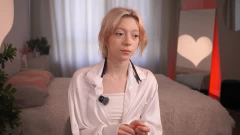 Alice online show from March 24, 8:30 am