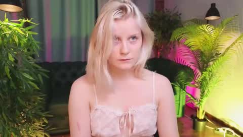 help me reach my first 25 thumbs up online show from November 1, 2:41 pm