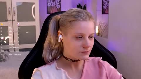 help me reach my first 25 thumbs up online show from November 29, 9:07 pm