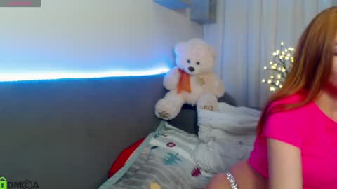 Snapshot of shinelikea_diamond chatting on December 20, 12:16 pm Alexis online show from December 20, 12:16 pm