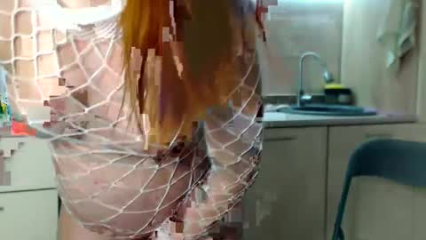 Snapshot of shinelikea_diamond chatting on January 28, 9:40 pm Alexis online show from January 28, 9:40 pm