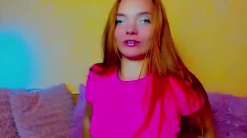 Snapshot of shinelikea_diamond chatting on October 3, 9:01 pm Alexis online show from October 3, 9:01 pm