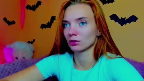 Snapshot of shinelikea_diamond chatting on October 29, 7:04 pm Alexis online show from October 29, 7:04 pm