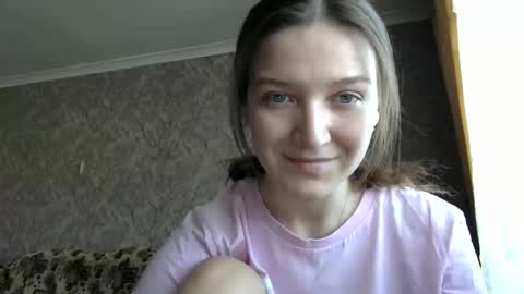 Snapshot of shining_pearl chatting on March 8, 11:27 am Jesica online show from March 8, 11:27 am