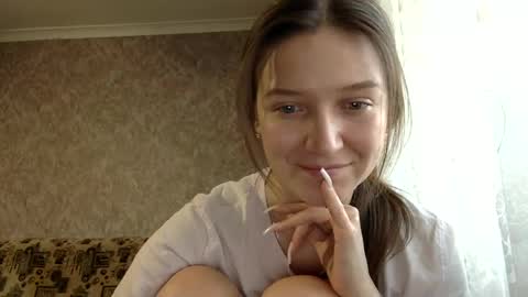 Snapshot of shining_pearl chatting on March 10, 3:20 pm Jesica online show from March 10, 3:20 pm