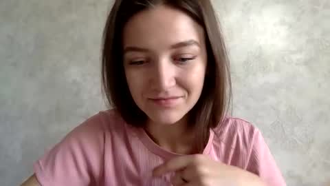 Snapshot of shining_pearl chatting on October 20, 9:54 am Jesica online show from October 20, 9:54 am