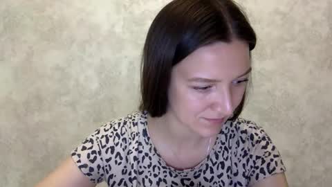 Snapshot of shining_pearl chatting on May 17, 7:32 pm Jesica online show from May 17, 7:32 pm