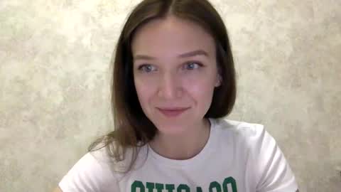 Snapshot of shining_pearl chatting on June 8, 6:41 pm Jesica online show from June 8, 6:41 pm