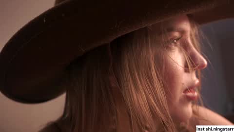 Snapshot of shiningstarrr chatting on January 11, 8:22 am Nika online show from January 11, 8:22 am